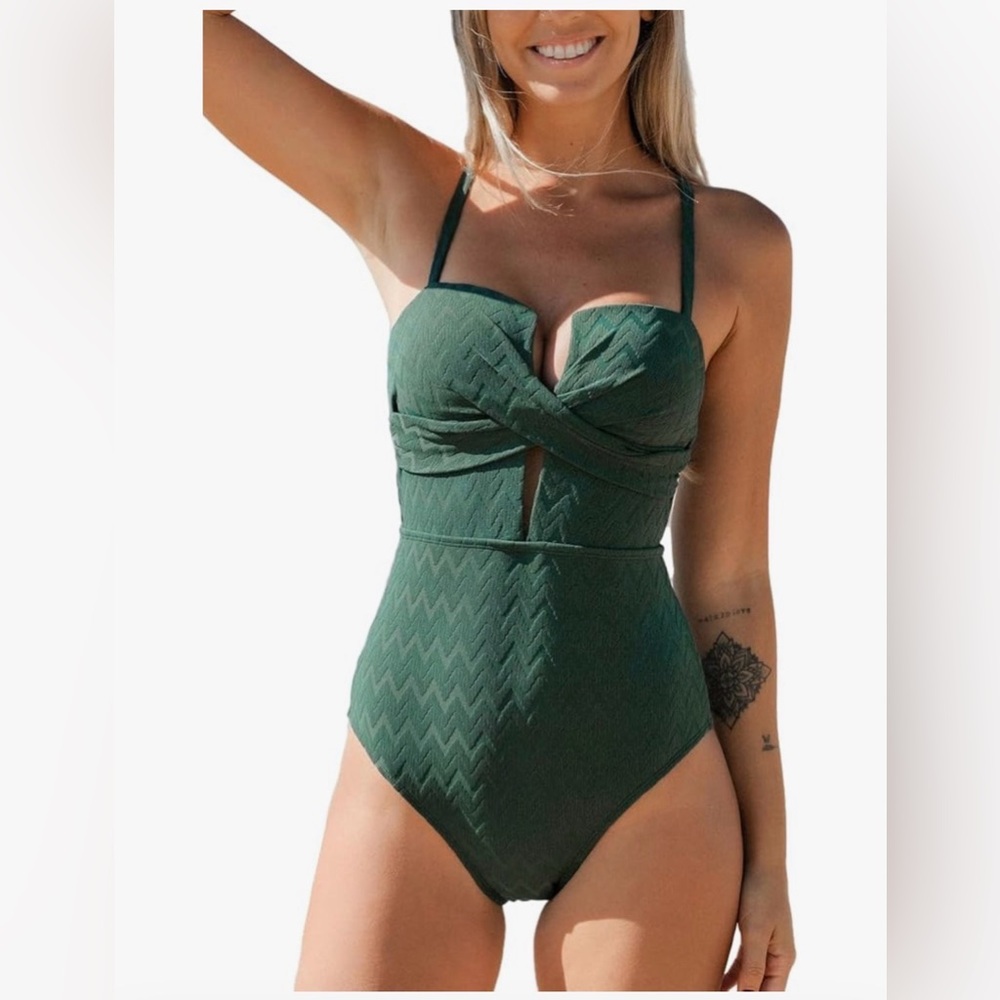 CUPSHE Women's One Piece Swimsuit Bathing Suit